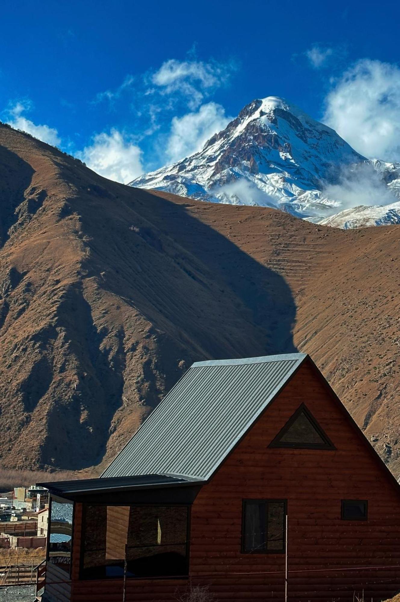 Kazbegi Inn Cottages Exterior foto