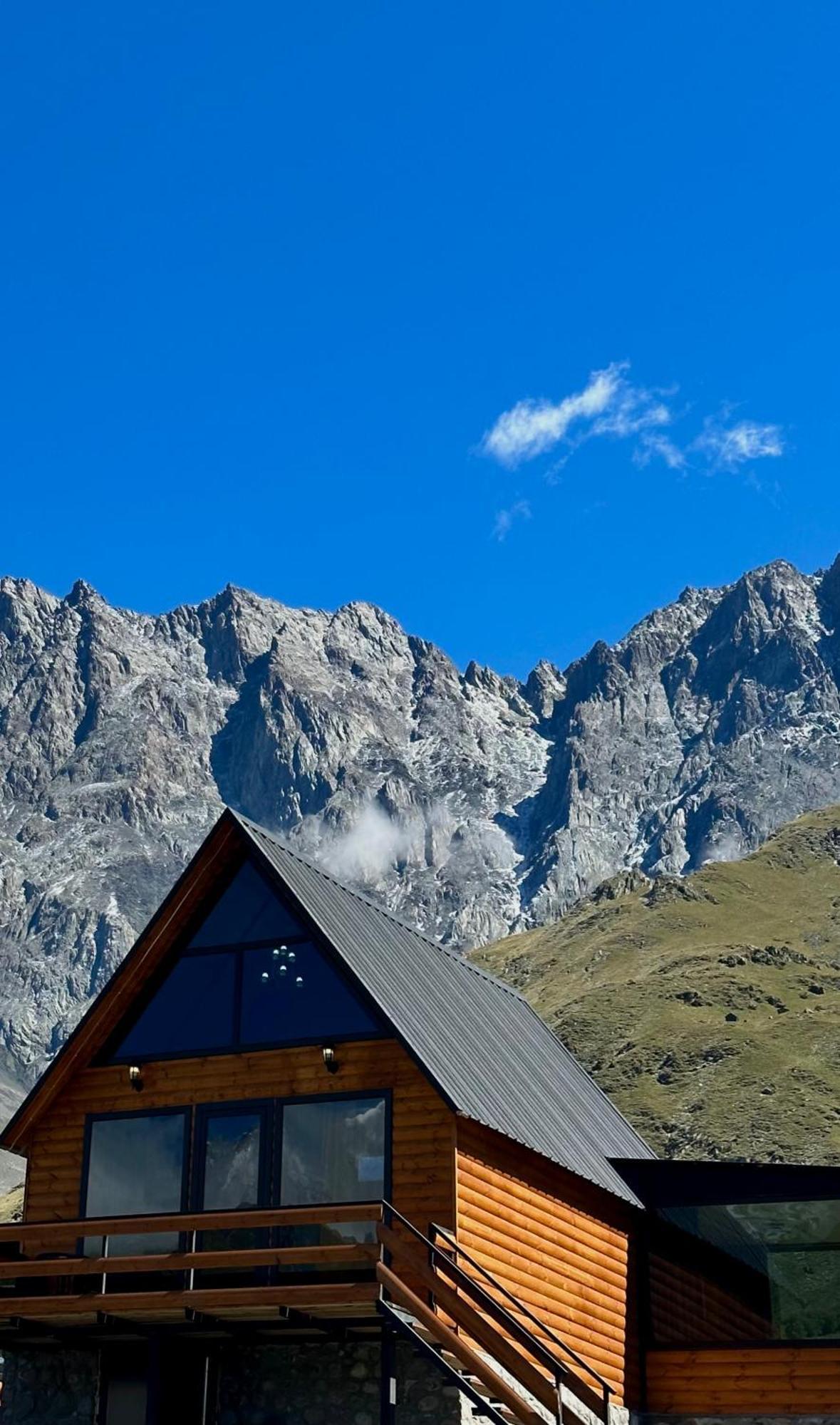 Kazbegi Inn Cottages Exterior foto