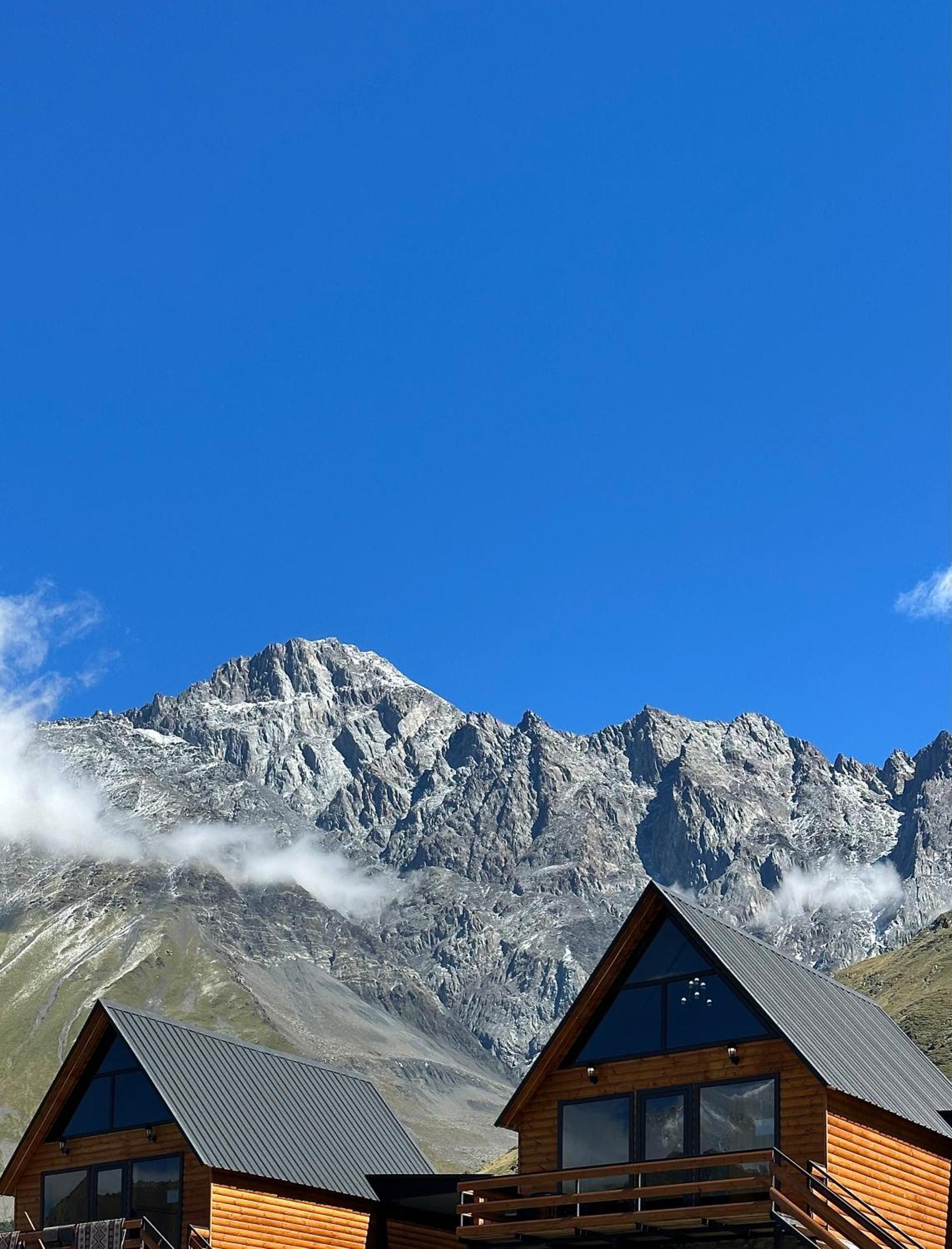 Kazbegi Inn Cottages Exterior foto